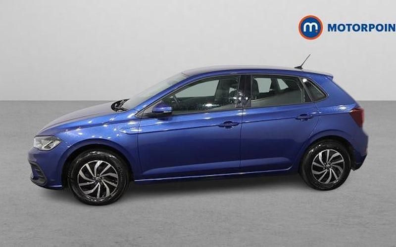 Usado VW Polo Life 80 HP (58 kW) 2024 Azul Citadino