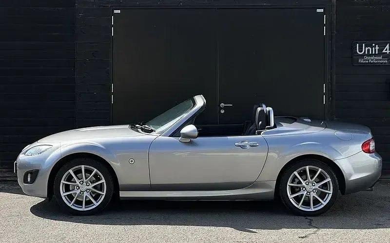 Used Mazda MX5 160 HP (117 kW) 2012 Silver Cabriolet