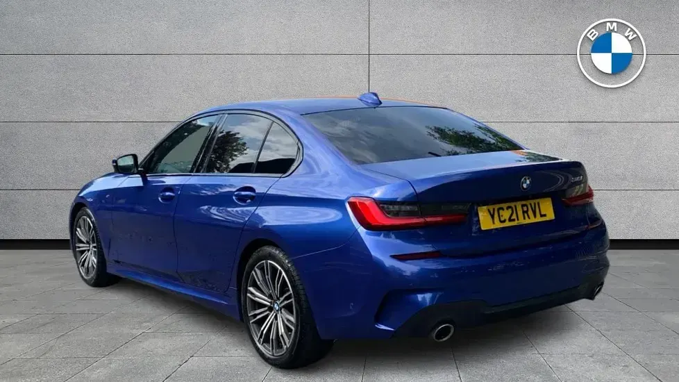 Used BMW 318 M Sport 156 HP (114 kW) 2021 Blue Sedan