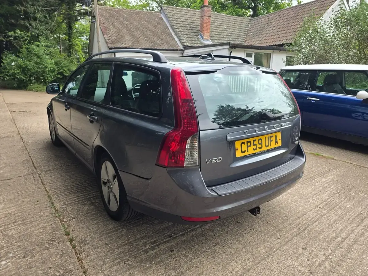 Używany Volvo V50 2010 Szary Kombi