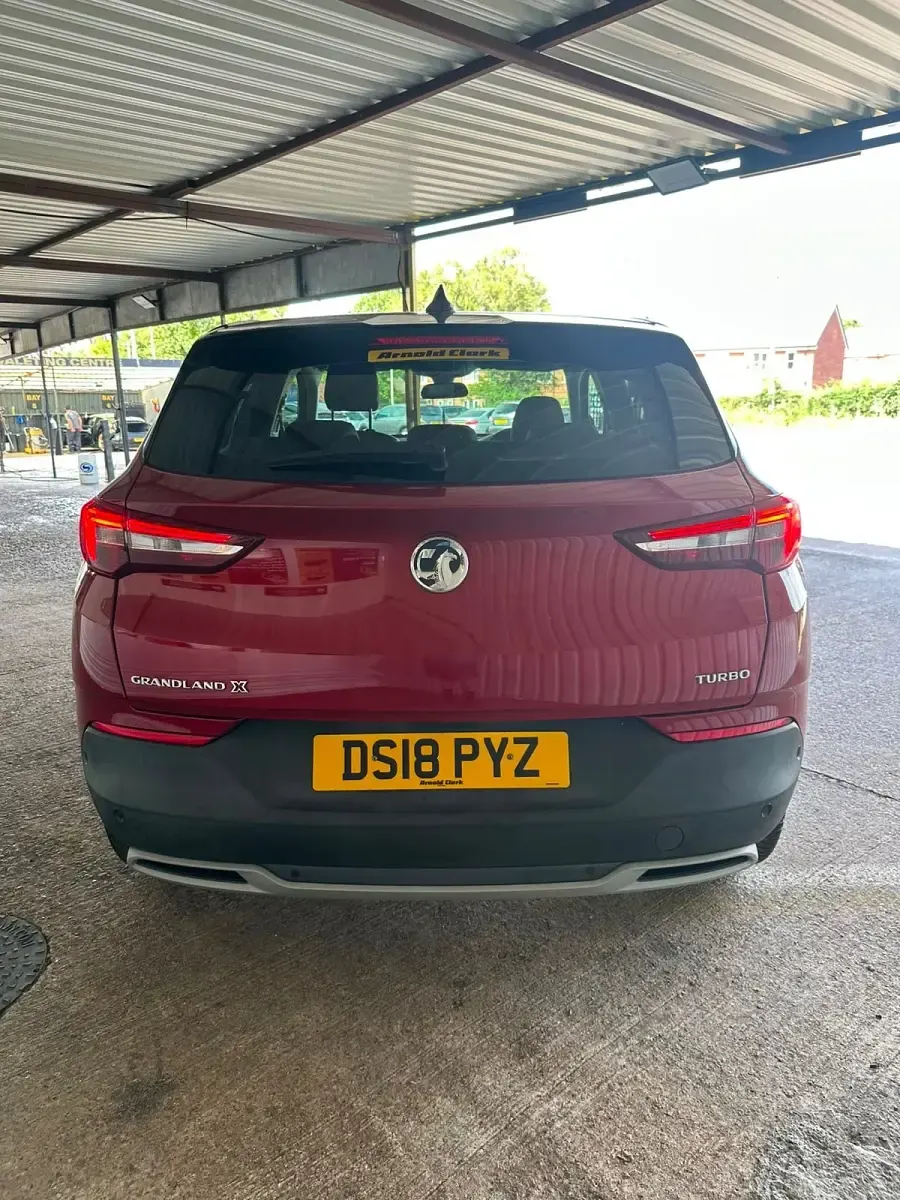 Used Vauxhall Grandland X Elite 130 HP (95 kW) 2018 Red SUV