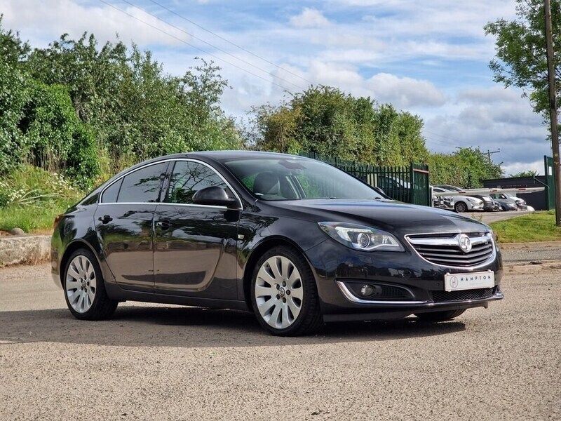 Black Used 2016 Vauxhall Insignia Elite Hatchback | £4,495 (Good price) - Image 1/4