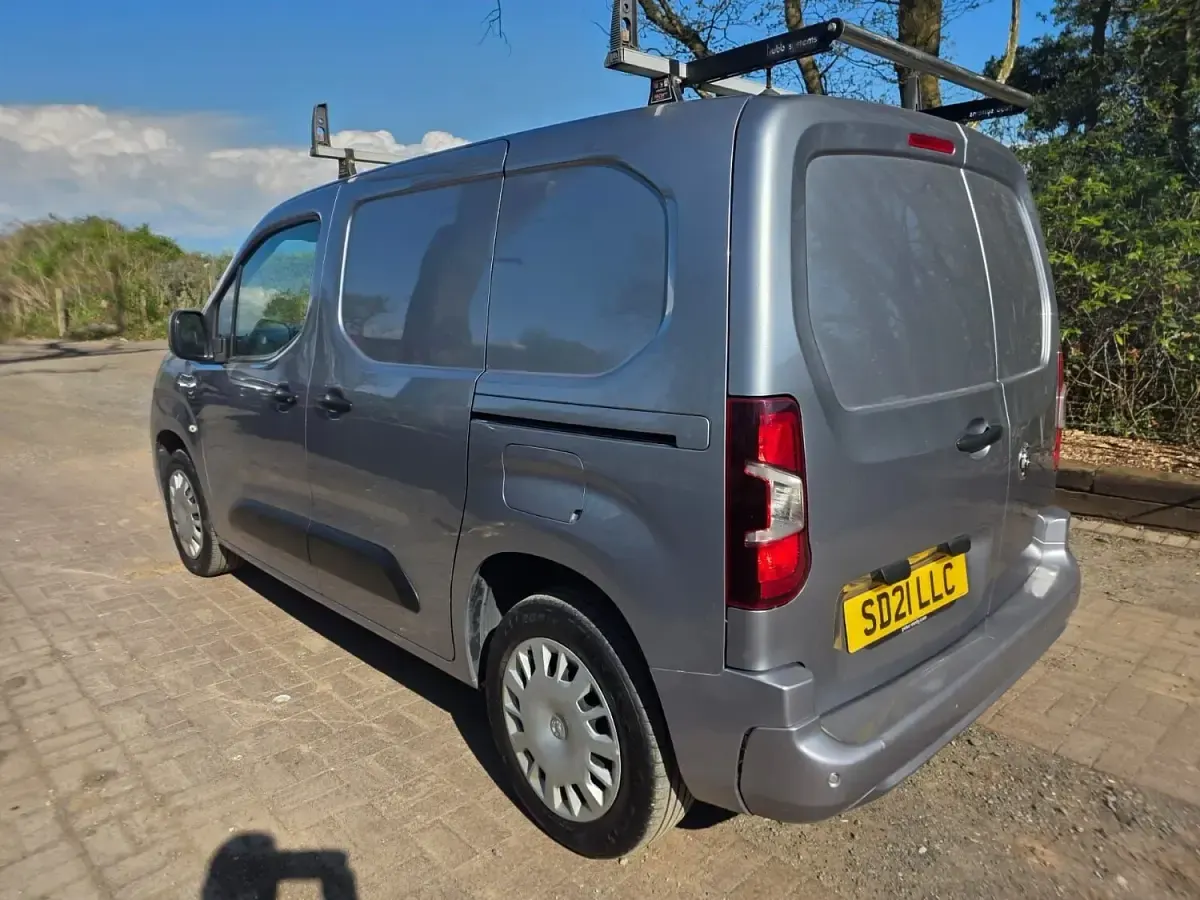 Used Vauxhall Combo Sportive 100 HP (73 kW) 2021 Grey MPV