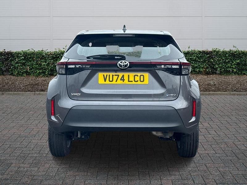 Second-hand Toyota Yaris Hybrid 2024 Gri Hatchback