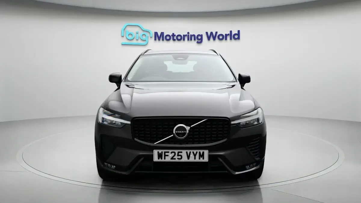 Used Volvo XC60 Plus 250 HP (183 kW) 2025 Grey SUV