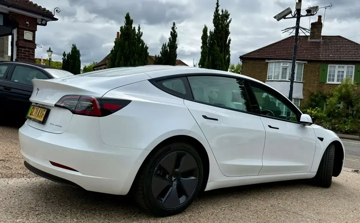 Used Tesla Model 3 Long Range AWD 366 kW (498 HP) 2021 White Sedan