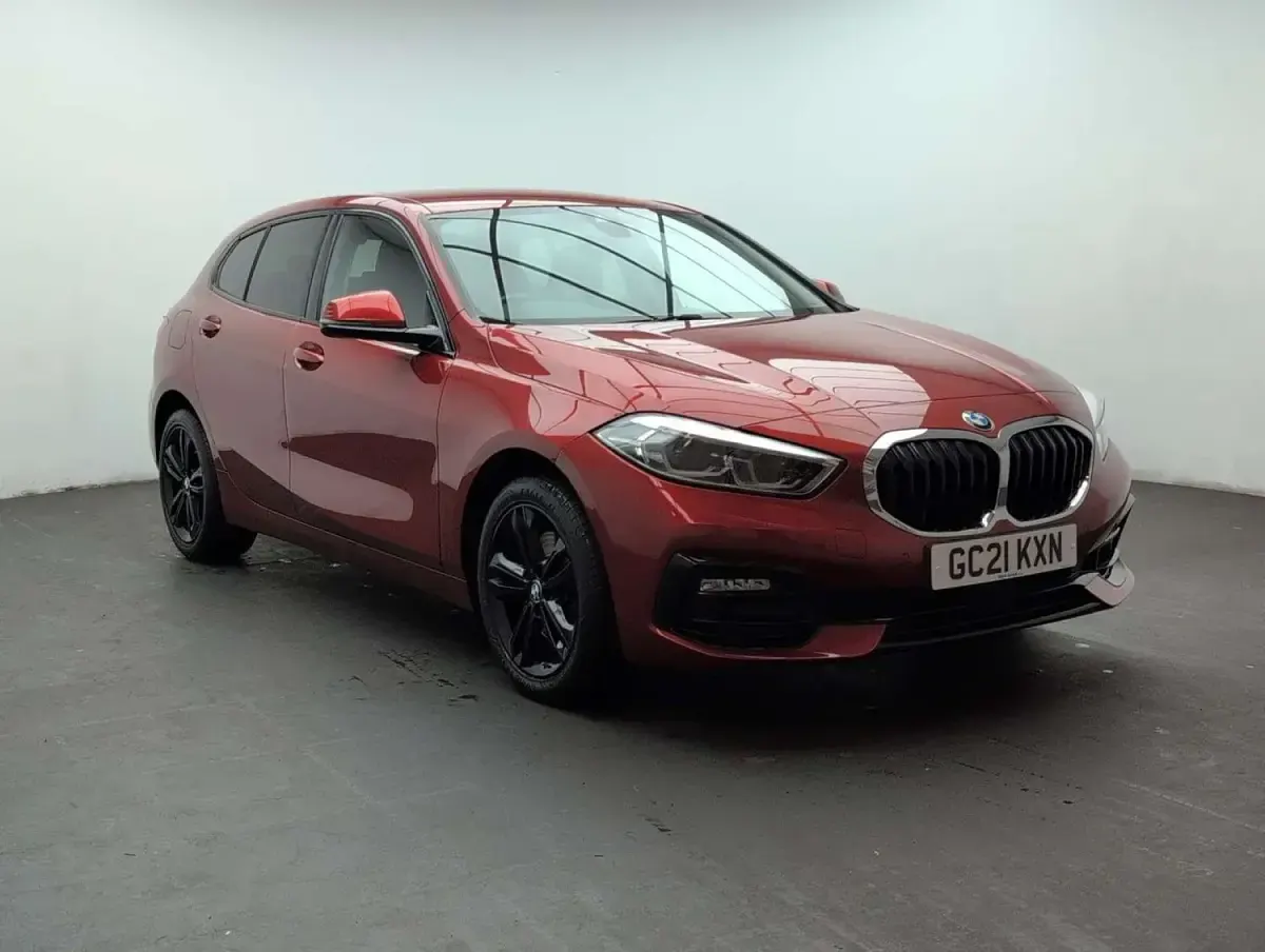 Used BMW 118 Sport Line 2021 Orange Hatchback