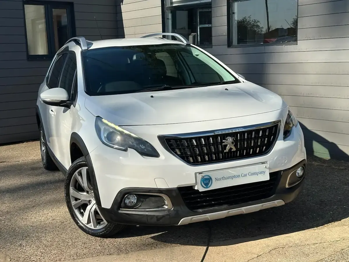 Used Peugeot 2008 Allure 97 HP (71 kW) 2016 White SUV