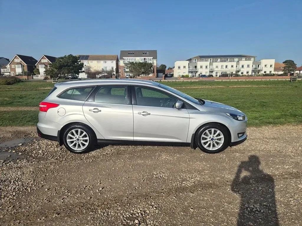 Used Ford Focus Titanium 350 HP (257 kW) 2017 Silver Estate