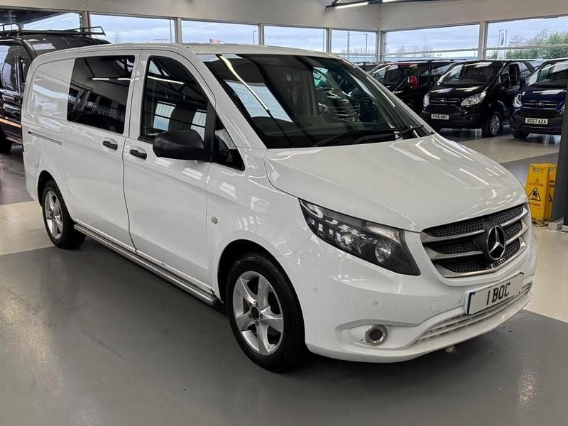 Begagnad Mercedes Vito 2019 Vit Van