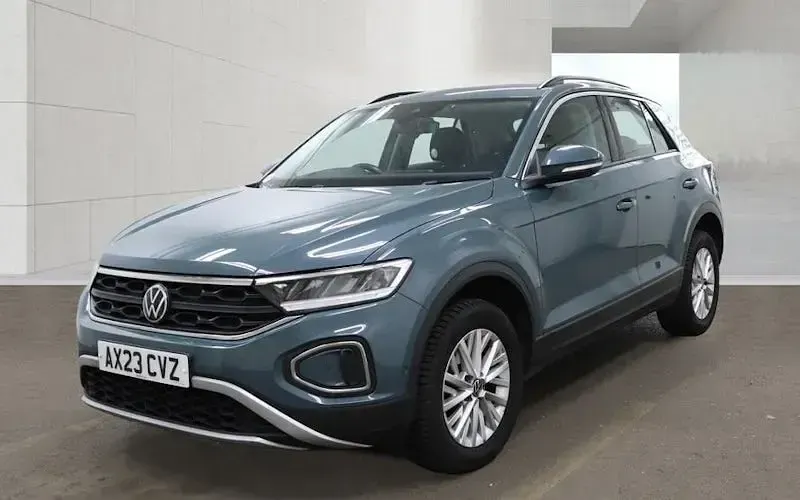 Used VW T-Roc Life 150 HP (110 kW) 2025 SUV