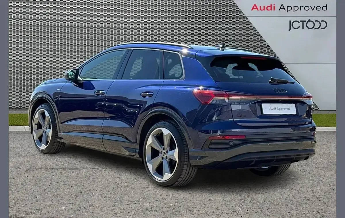Used Audi Q4 e-tron Black Edition 206 kW (281 HP) 2026 Blue SUV