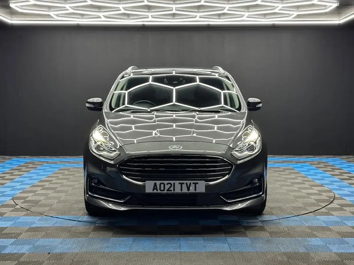 Used Ford S-MAX Titanium 150 HP (110 kW) 2021 Grey MPV