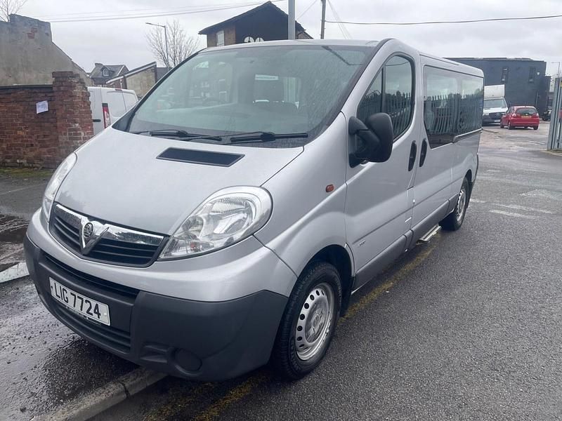 Used Vauxhall Vivaro 115 HP (84 kW) 2013 Silver MPV