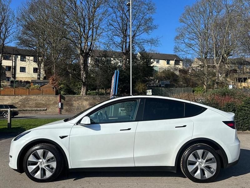 Used Tesla Model Y Long Range AWD 282 kW (384 HP) 2022 White SUV