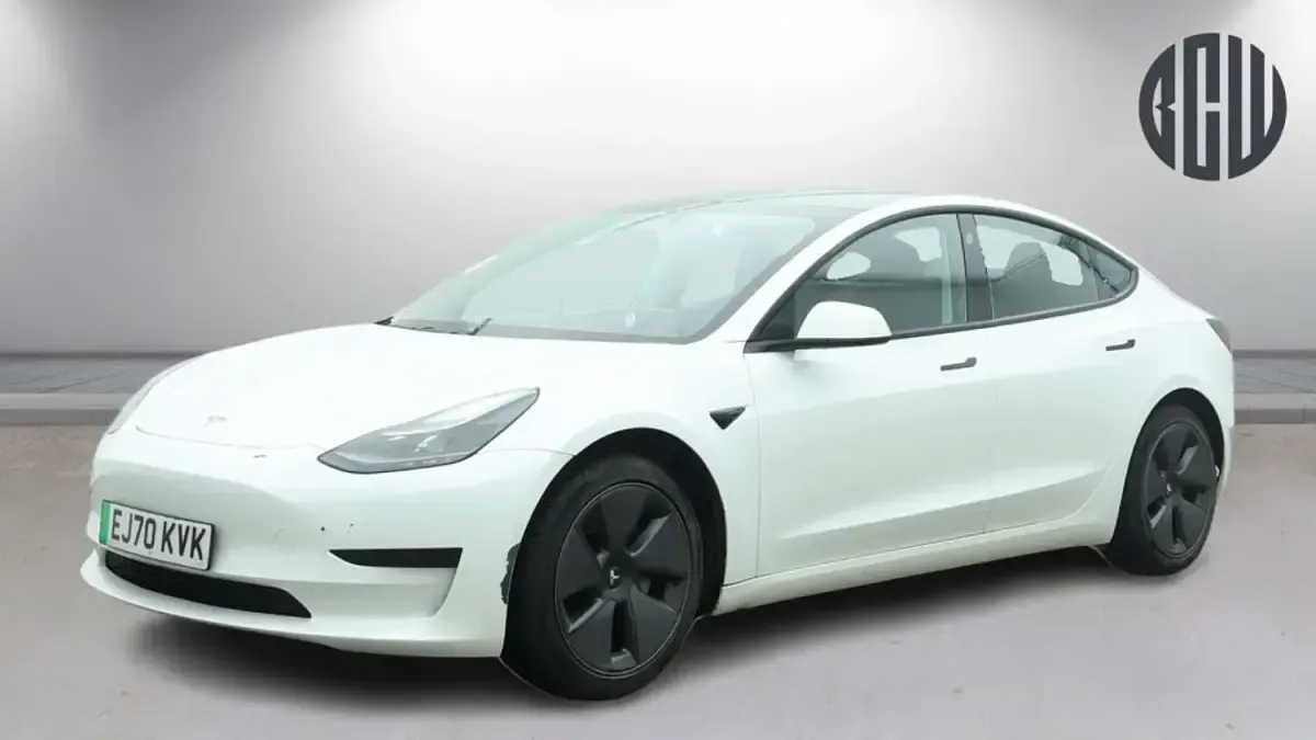 Used Tesla Model 3 Standard Range 366 kW (498 HP) 2020 White Sedan