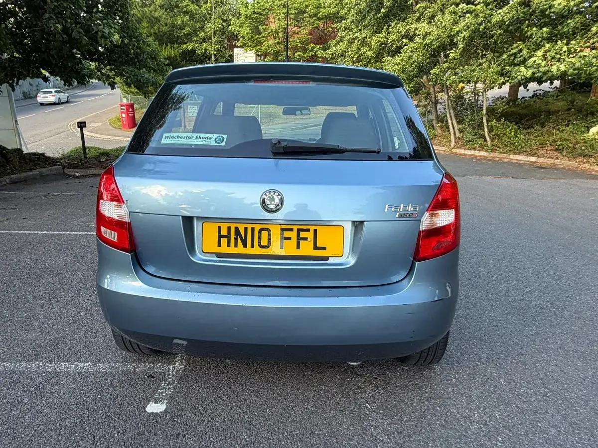 Used Skoda Fabia 70 HP (51 kW) 2010 Grey Hatchback