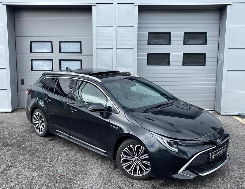 Black Used 2019 Toyota Corolla Estate | £13,995 (Fair price) - Image 1/4