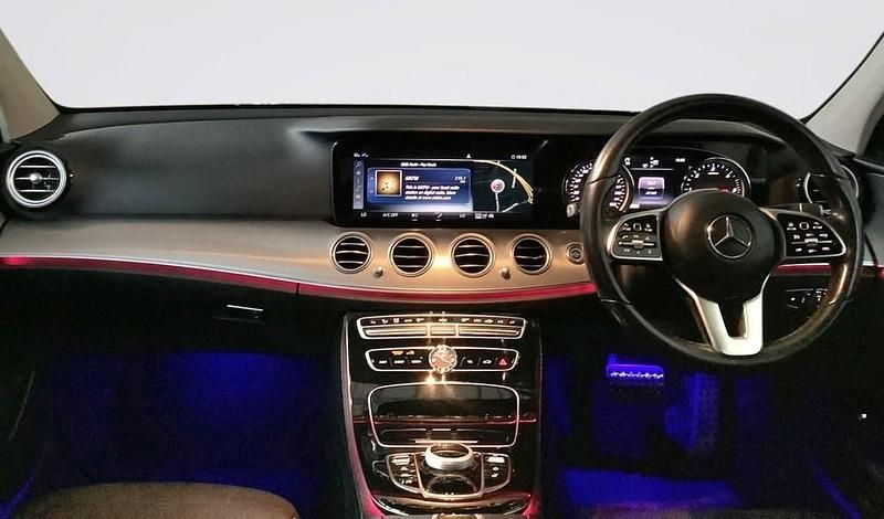 Used Mercedes E220 Premium 194 HP (142 kW) 2019 White Estate