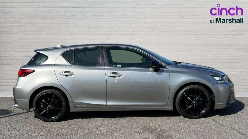 Used Lexus CT200h 134 HP (98 kW) 2020 Silver Hatchback