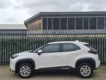 Used Toyota Yaris Hybrid 116 HP (85 kW) 2023 White Estate