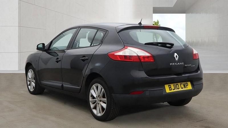 Used Renault Mégane III 110 HP (80 kW) 2010 Black Hatchback