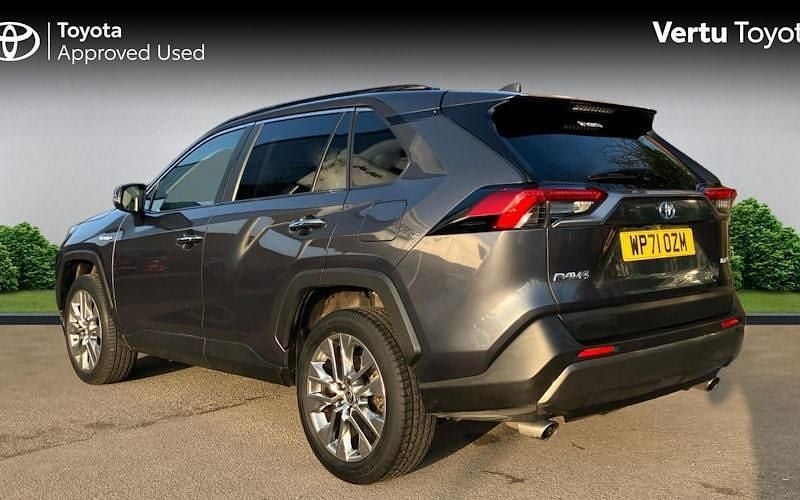 Usado Toyota RAV4 218 HP (160 kW) 2025 SUV