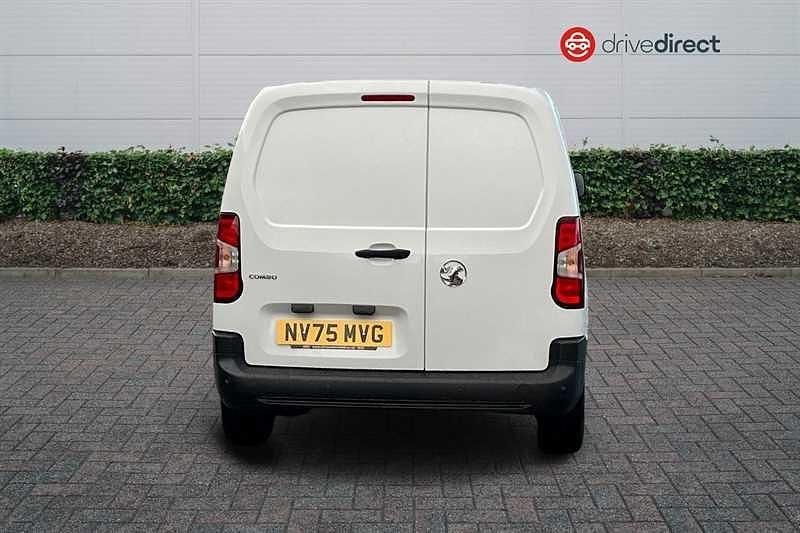 New Vauxhall Combo S 100 HP (73 kW) 2025 White MPV