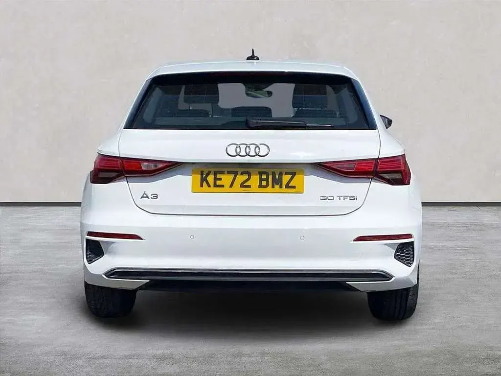 Used Audi A3 Advanced 108 HP (79 kW) 2023 White Sedan