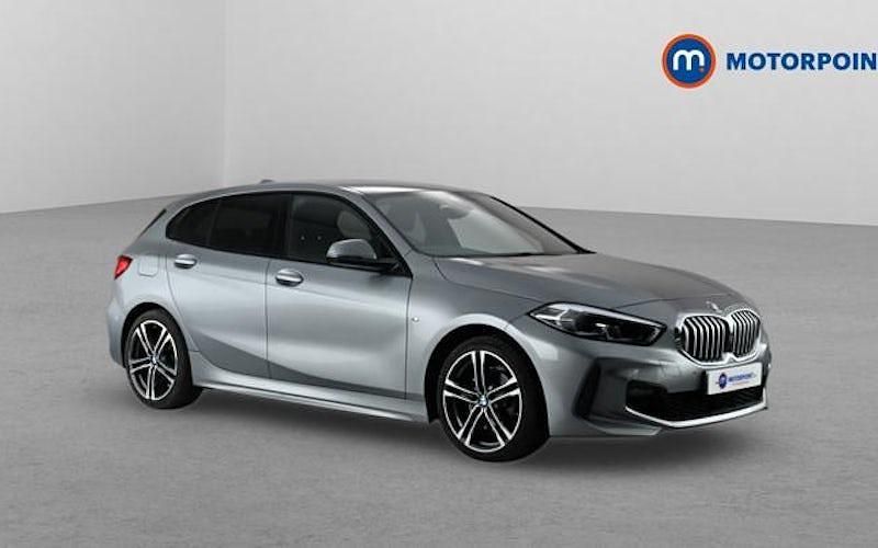 Begagnad BMW 118 M Sport 136 HK (100 kW) 2023 Halvkombi