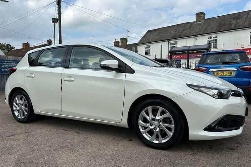 Used 2016 Toyota Auris Business Edition | £7,000 (Fair price) - Image 1/1
