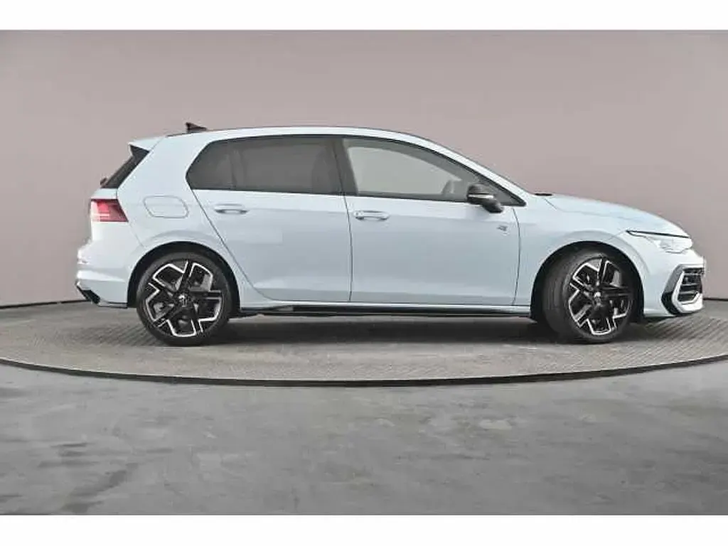 Used VW Golf VIII 150 HP (110 kW) 2025
