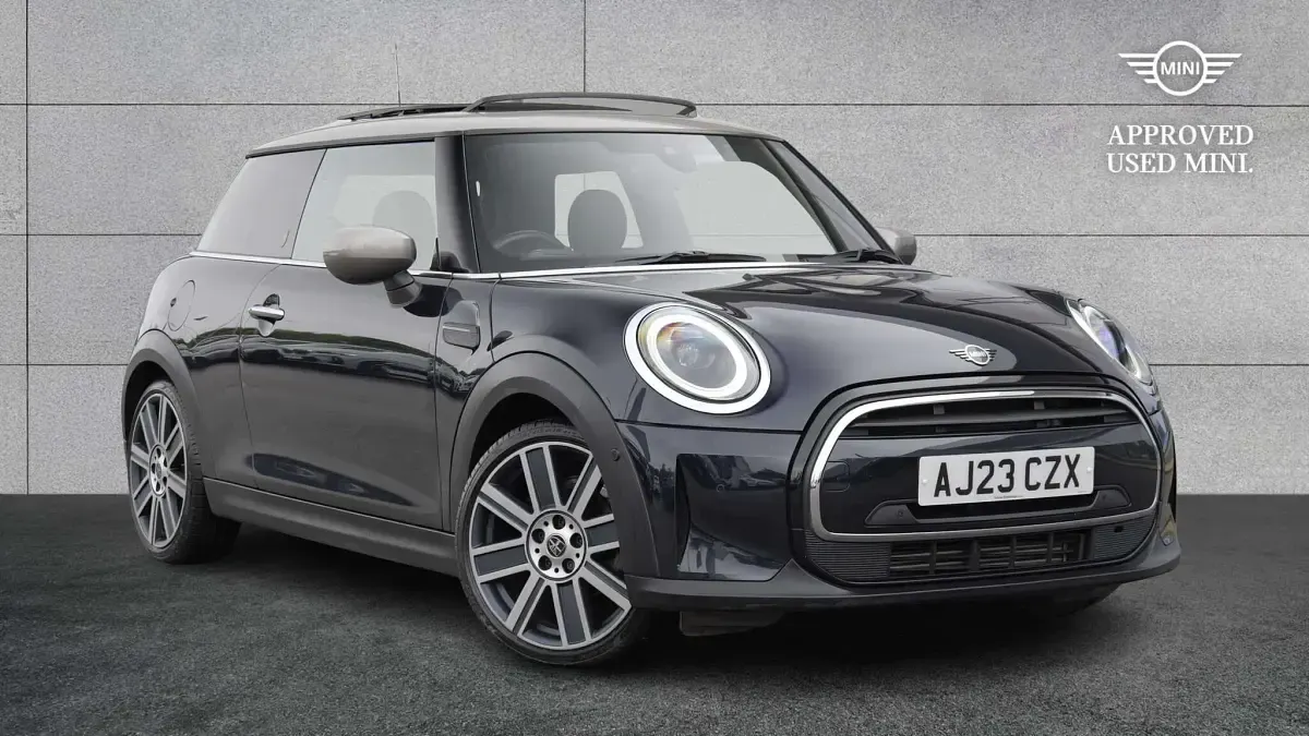Used Mini Cooper Exclusive 134 HP (98 kW) 2023 Black Hatchback