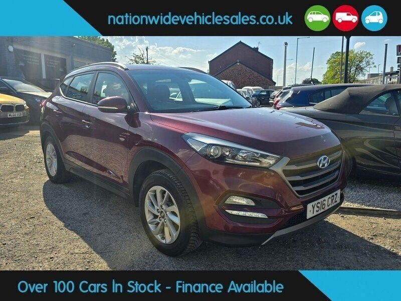 Red Used 2016 Hyundai Tucson SE SUV | £7,995 (Fair price) - Image 1/4