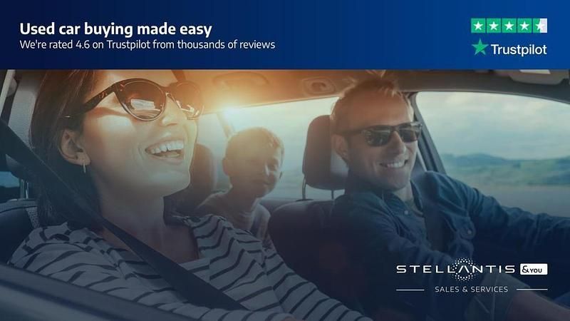 Used Peugeot 208 GT 129 HP (94 kW) 2023 Yellow Hatchback