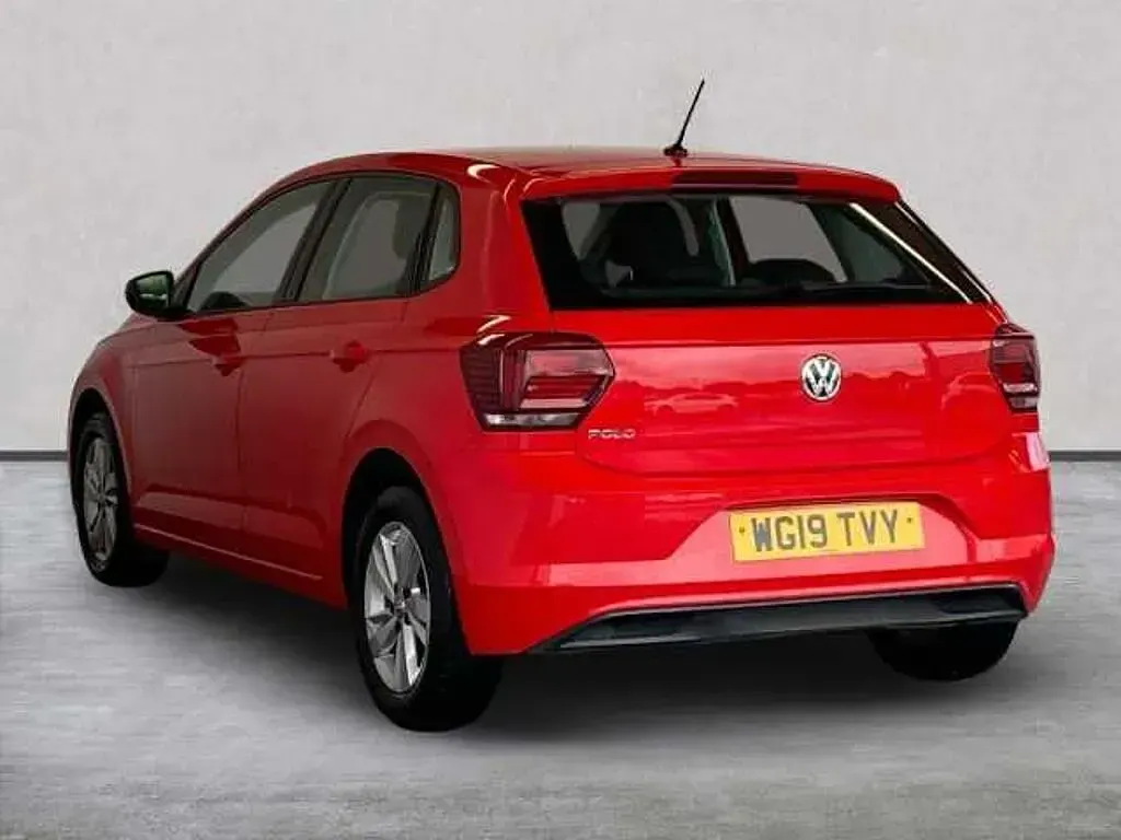 Used VW Polo SE 80 HP (58 kW) 2019 Red Hatchback