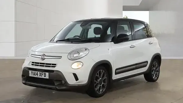 Used Fiat 500L Trekking 85 HP (62 kW) 2014 White MPV