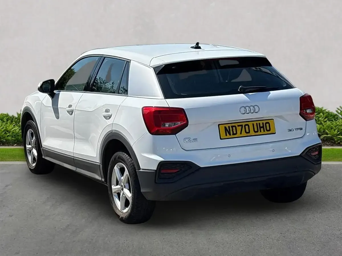 Used Audi Q2 Design 110 HP (80 kW) 2021 White SUV
