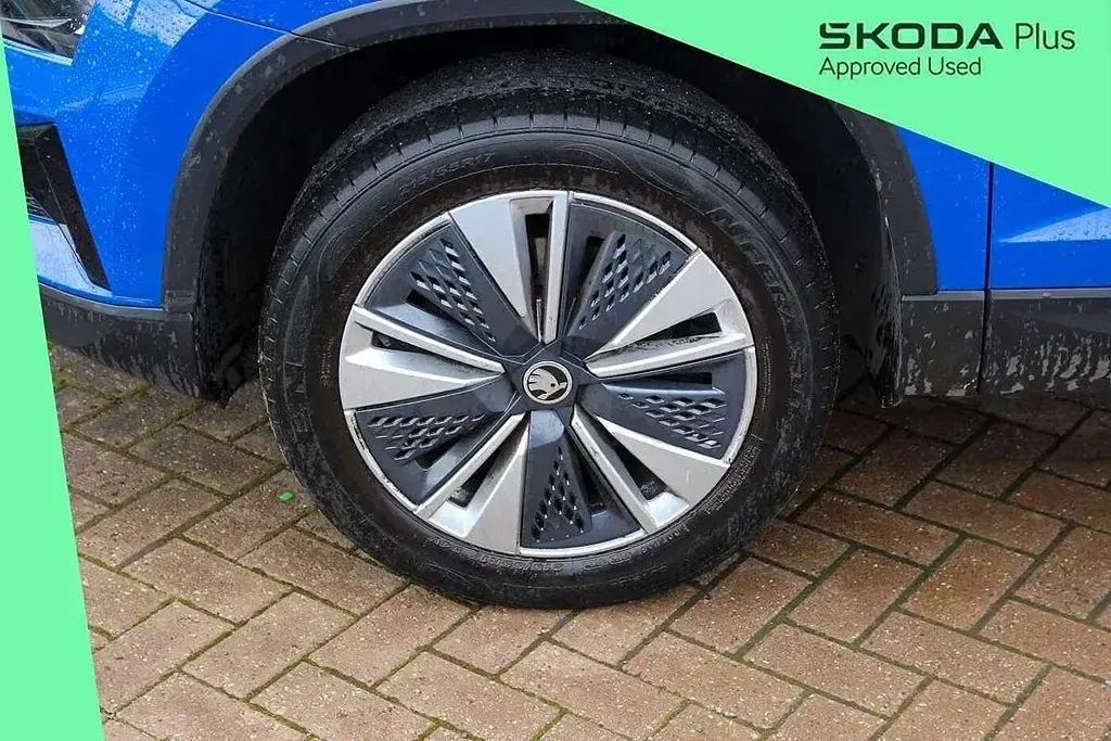 Gebraucht Skoda Karoq SE Drive 108 PS (79 kW) 2024 Blau SUV