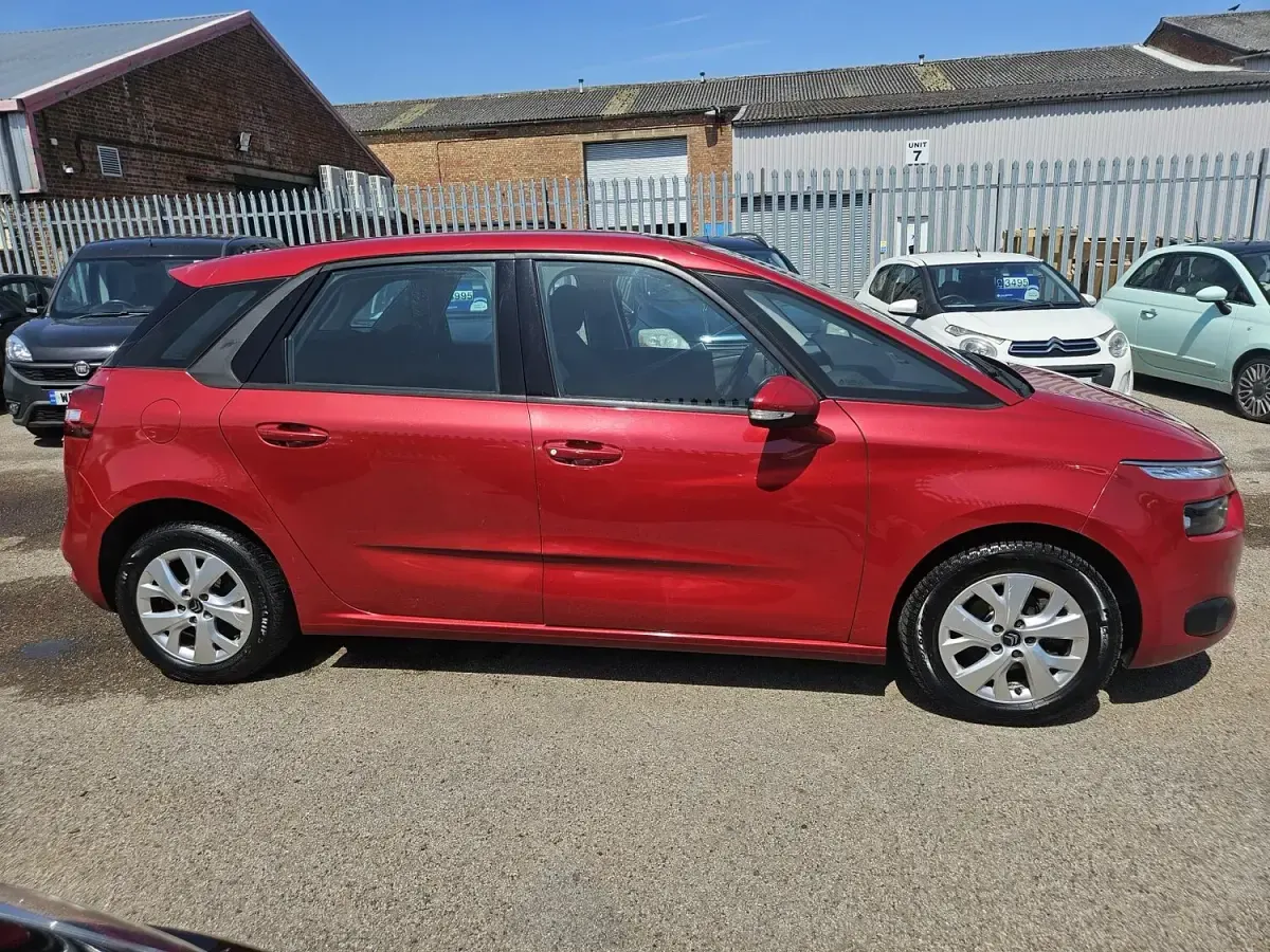 Used Citroën C4 Picasso VTR Sport 2014 Red MPV