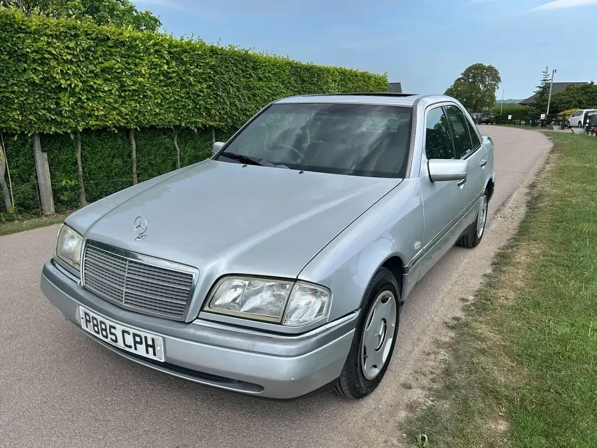 Used Mercedes C180 Elegance 1997 Silver Sedan