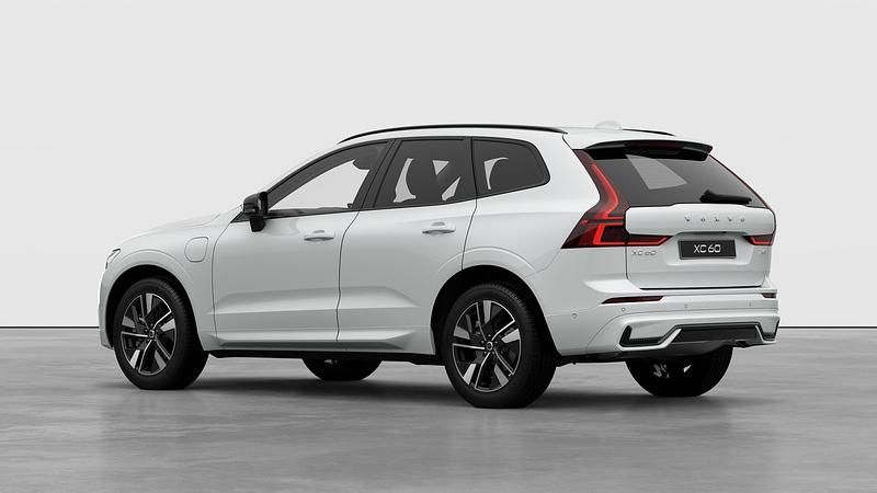 New Volvo XC60 Plus 2026 Ice white SUV