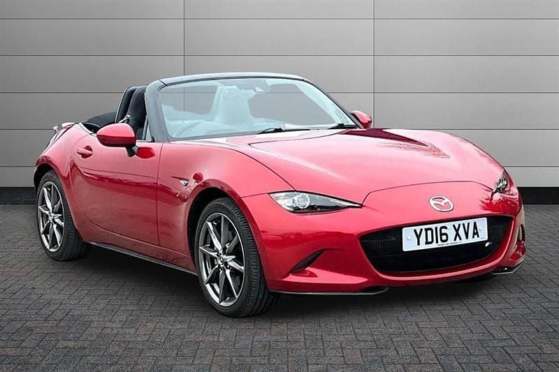 Used Mazda MX5 Inclusive 160 HP (117 kW) 2016 Red Cabriolet