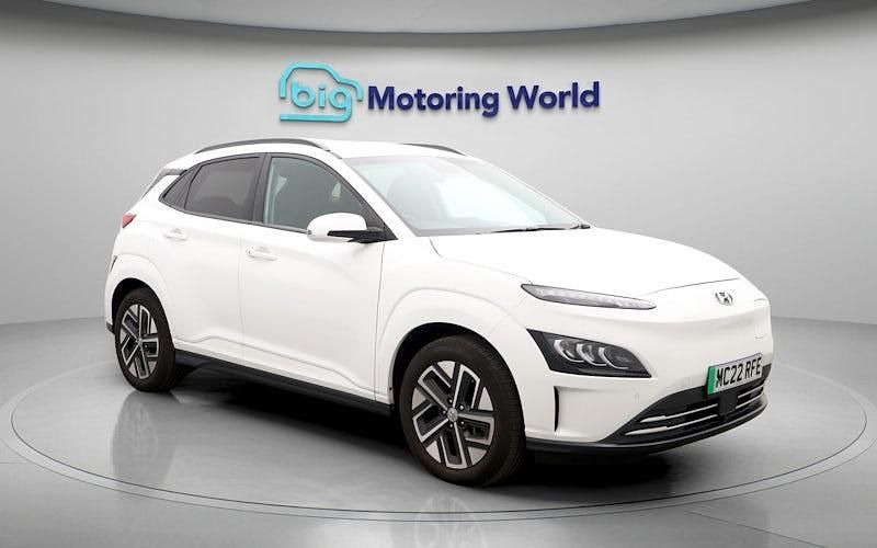 Used Hyundai Kona Premium 100 kW (136 HP) 2022 White SUV