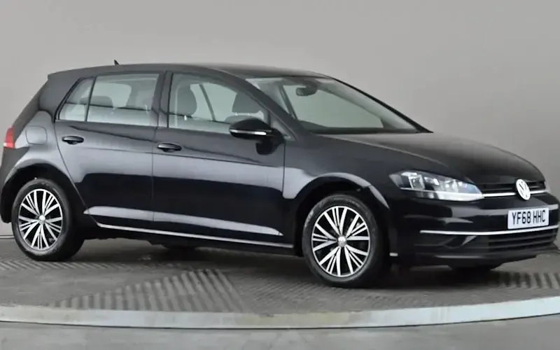 Used VW Golf VII SE 116 HP (85 kW) 2018 Hatchback