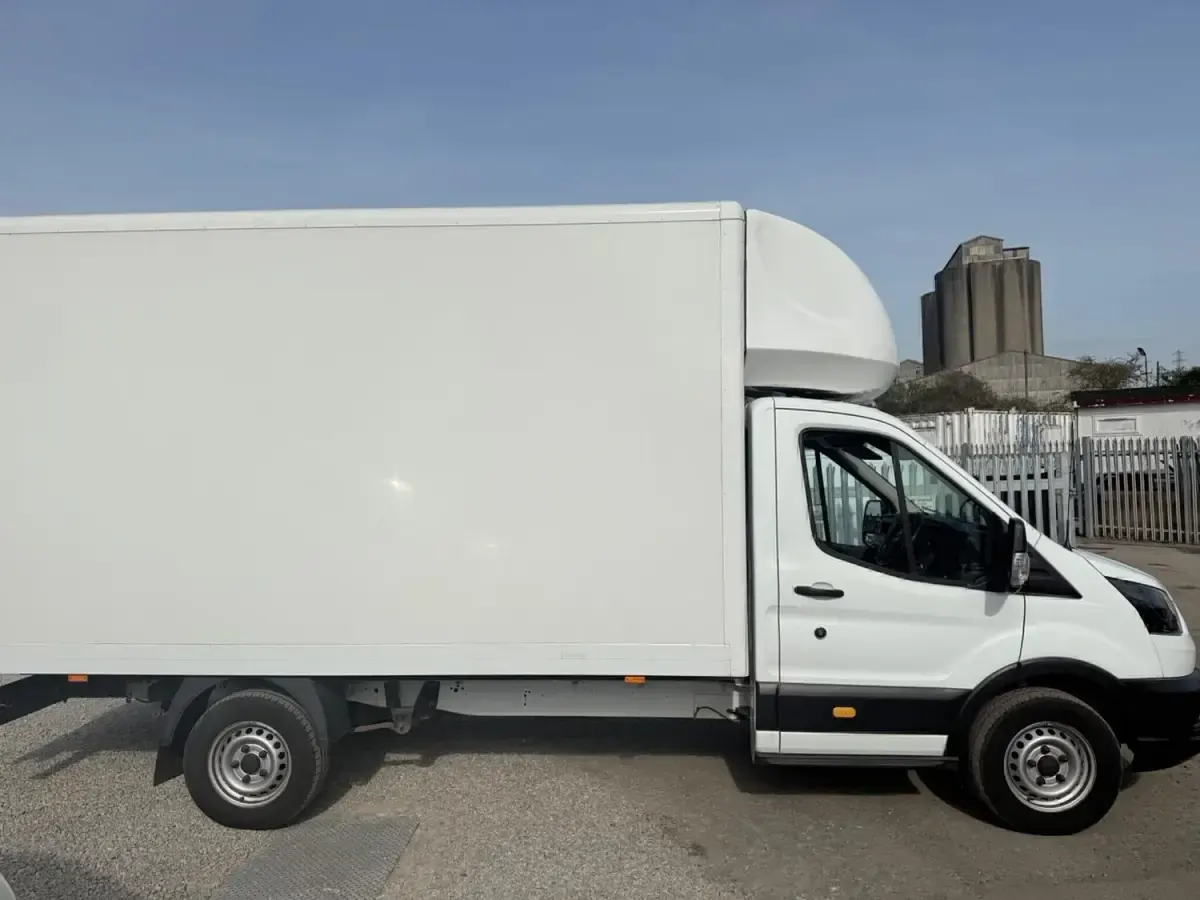 Usado Ford Transit S 130 CV (95 kW) 2021 Blanco Descapotable