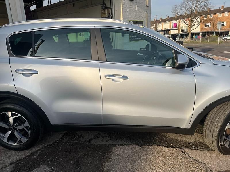 Usado Kia Sportage 130 HP (95 kW) 2021 Prateado SUV