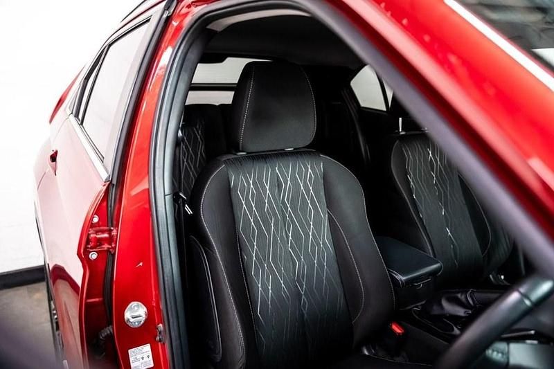 Used Mitsubishi Eclipse 163 HP (119 kW) 2019 Red Hatchback