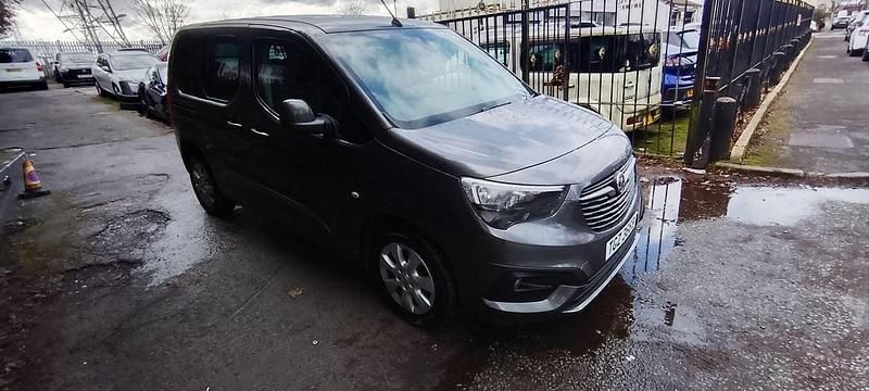 Used Vauxhall Combo S 100 HP (73 kW) 2021 Grey MPV