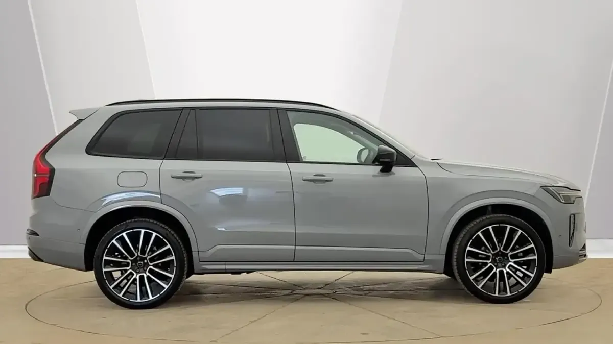 Used Volvo XC90 Ultra 455 HP (334 kW) 2025 Grey SUV